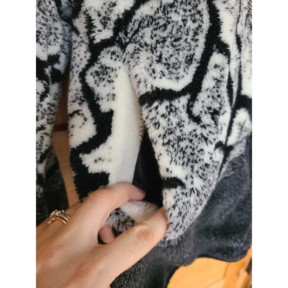 Vintage 90s XL Nordic Forest Landscape Reversible Fuzzy Jacket Coat‎ Cottagecore